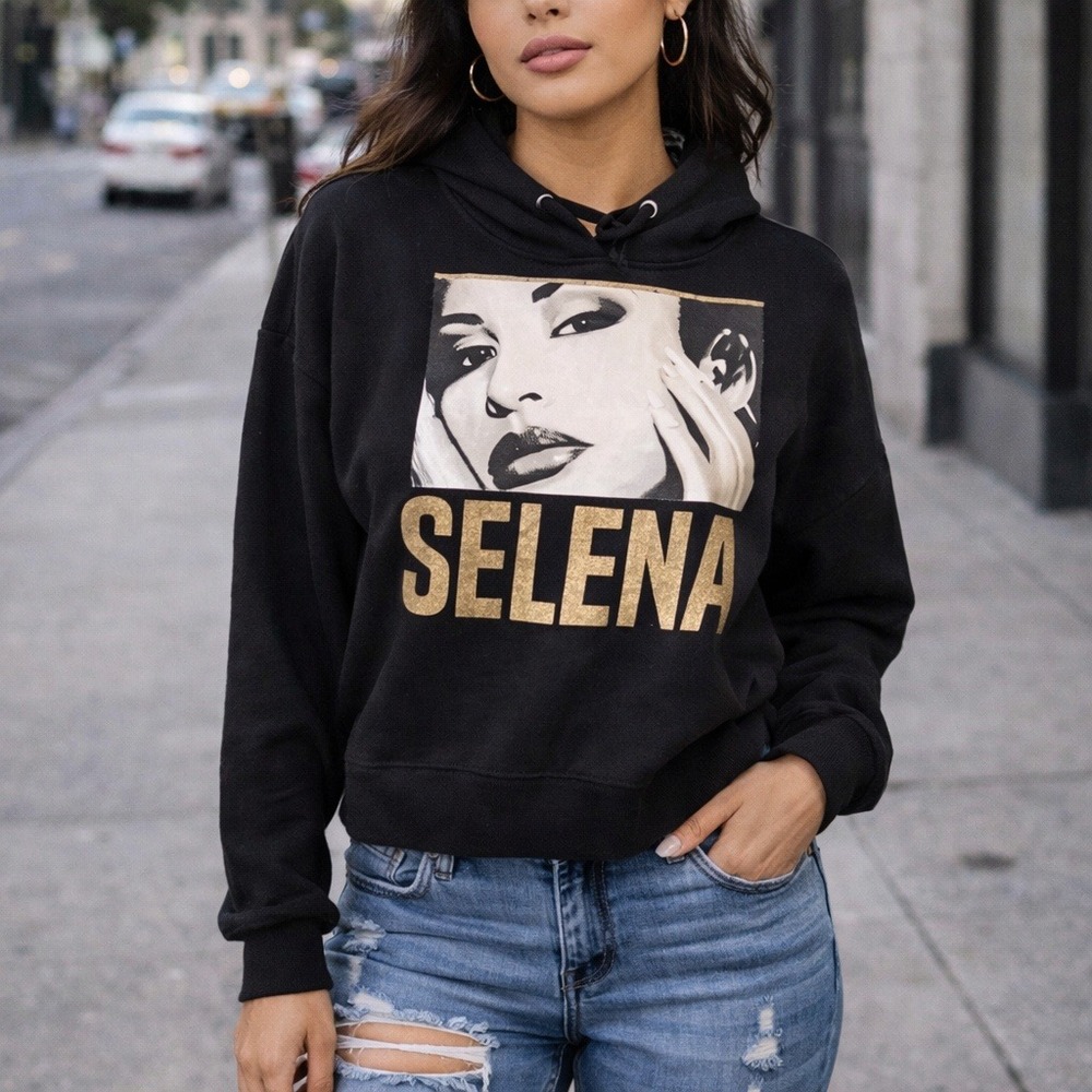 Selena Quintanilla Cropped‎ Hoodie, Medium